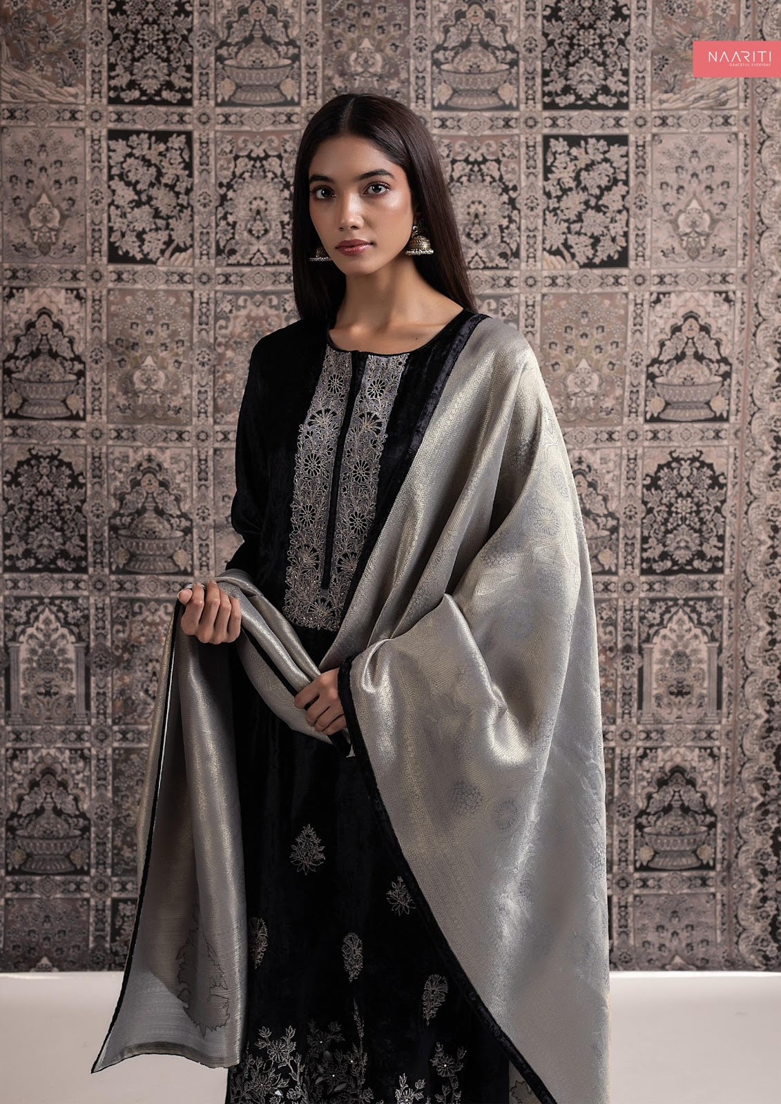 Qirtaan Naariti Velvet Suits Wholesale Price