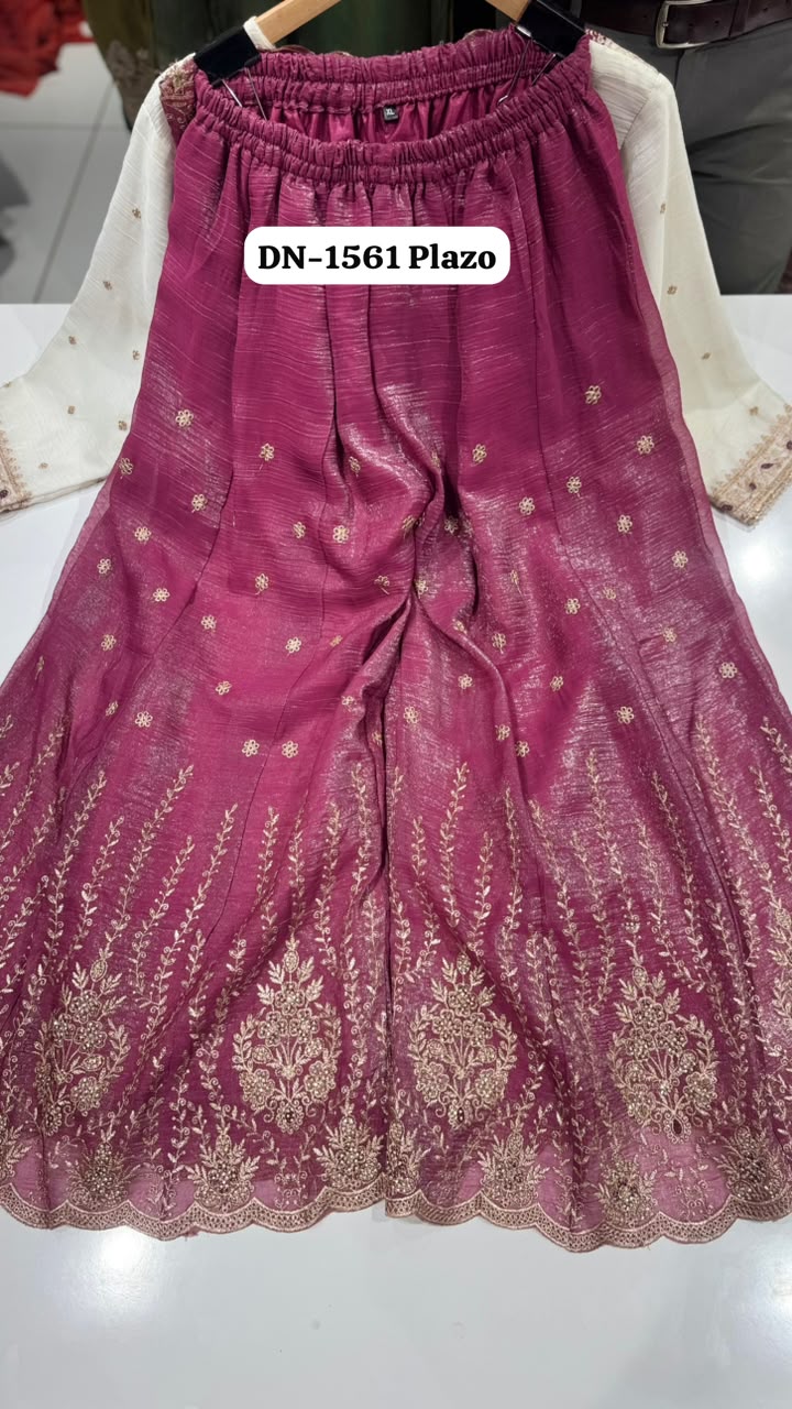 R 1561 Nx Ramsha Pakistani Readymade Suits Supplier India