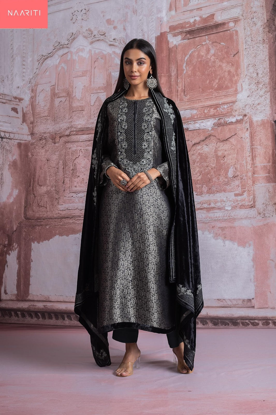 Roor Naariti Pure Silk Velvet Suits Manufacturer Gujarat
