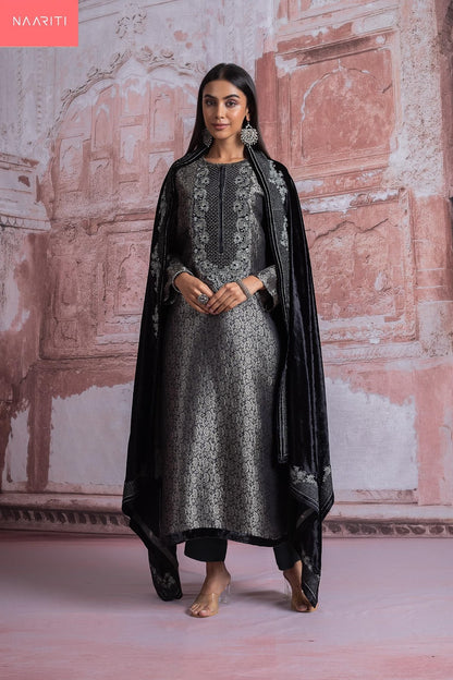 Roor Naariti Pure Silk Velvet Suits Manufacturer Gujarat