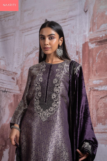 Roor Naariti Pure Silk Velvet Suits Manufacturer Gujarat