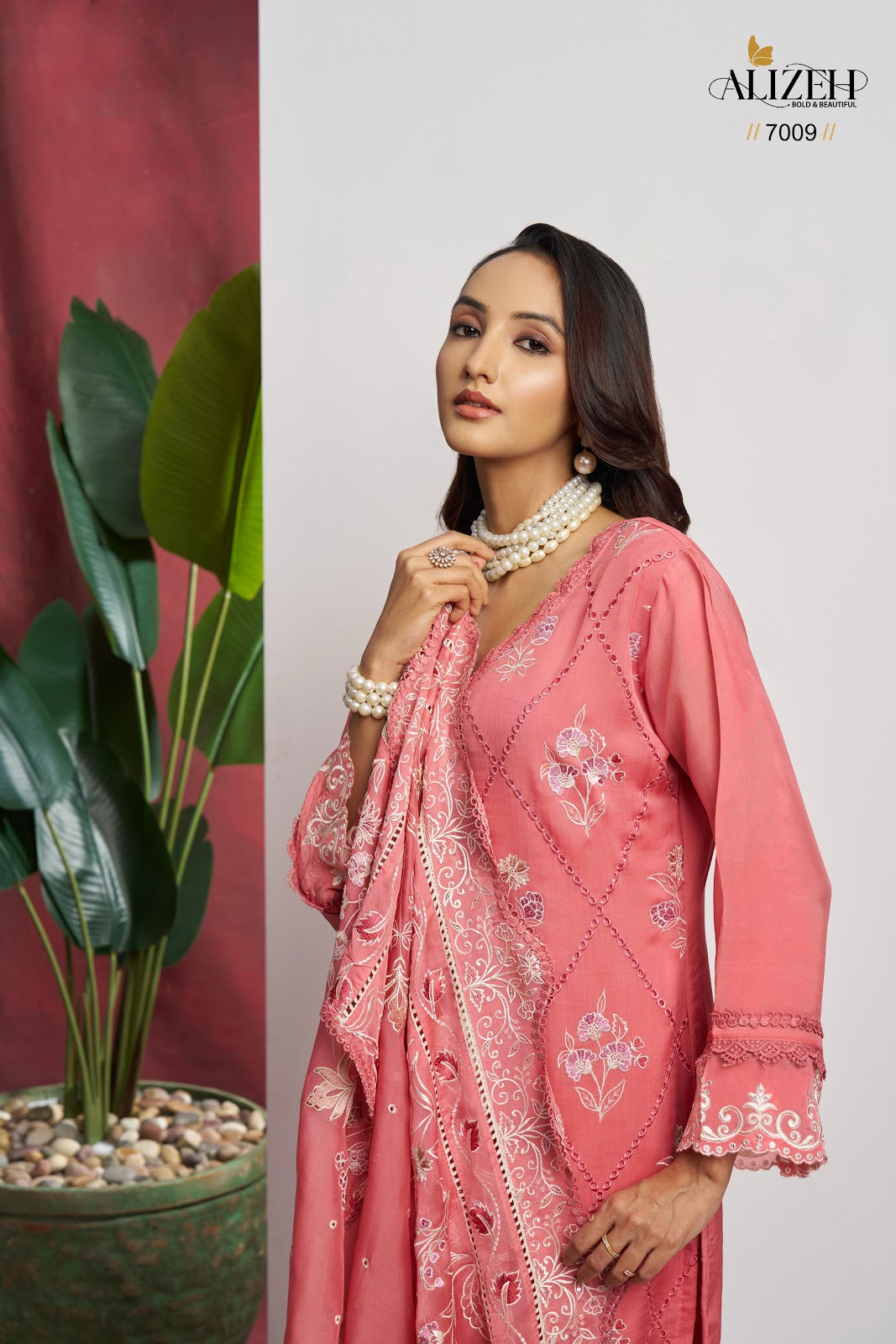 Saadgi 7009-7012 Alizeh Pure Organza Pant Style Suits Manufacturer Gujarat