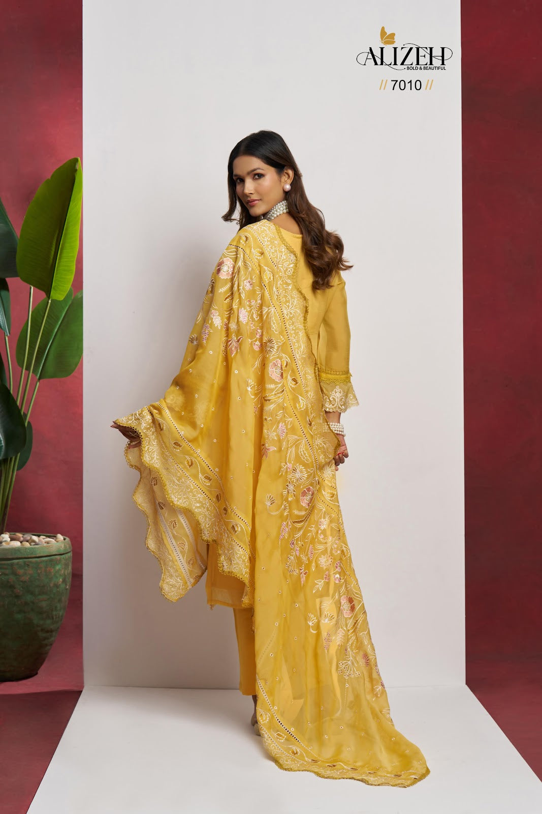 Saadgi 7009-7012 Alizeh Pure Organza Pant Style Suits Manufacturer Gujarat