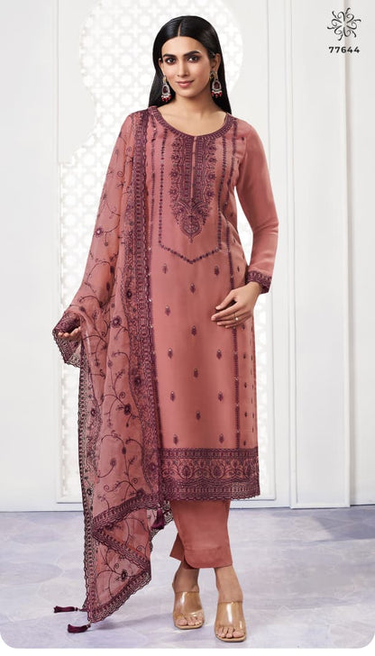 Saahi Kuleesh Vinay Fashion Llp Organza Pant Style Suits Supplier