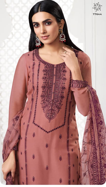 Saahi Kuleesh Vinay Fashion Llp Organza Pant Style Suits Supplier