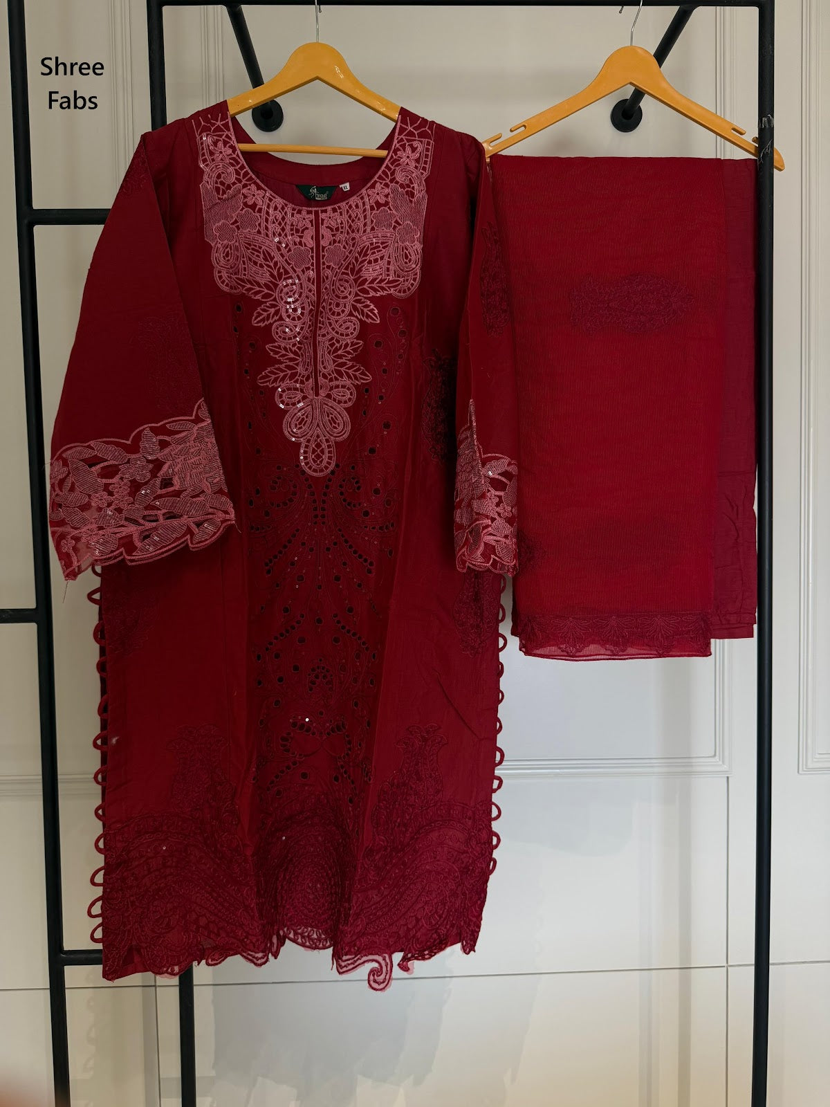 Sr 2489 Shree Fabs Cotton Lawn Pakistani Readymade Suits Wholesale Rate