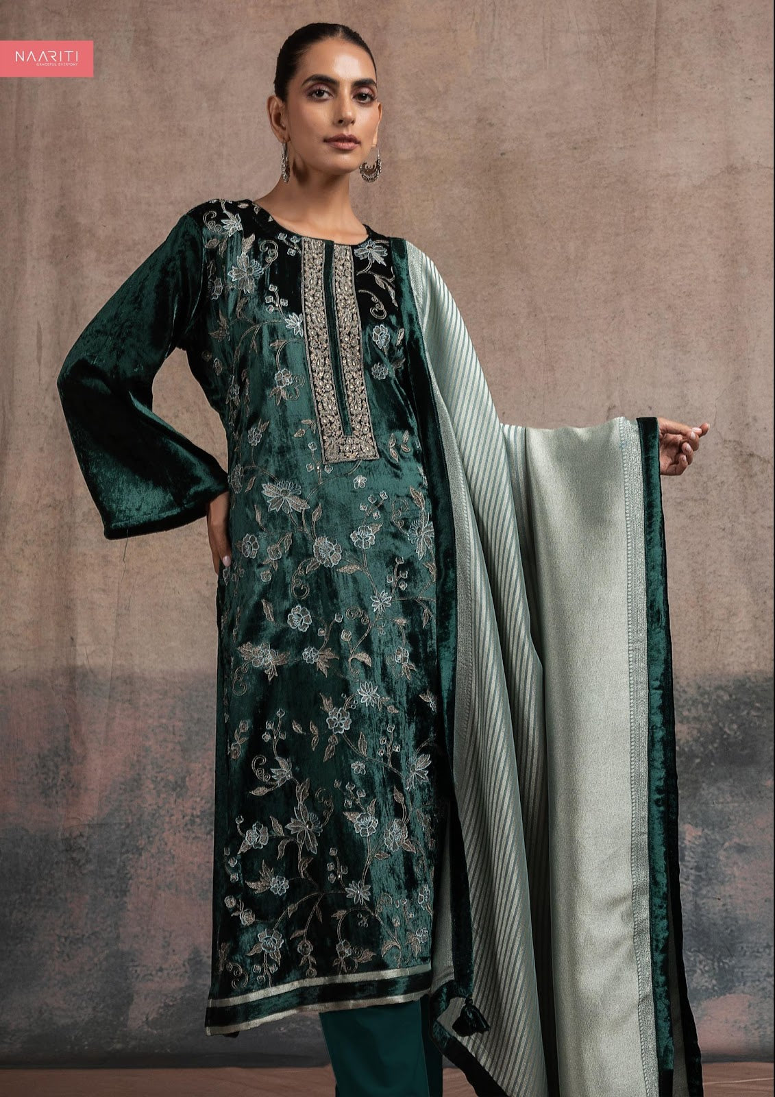 Sunyara Naariti Velvet Suits Supplier Ahmedabad