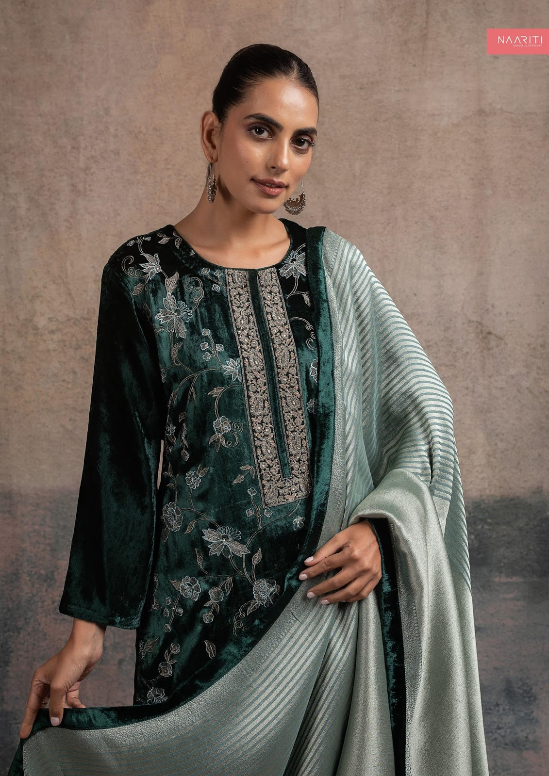 Sunyara Naariti Velvet Suits Supplier Ahmedabad