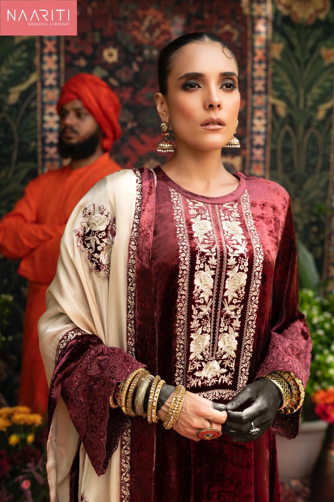 Swarnika Naariti Velvet Suits Manufacturer
