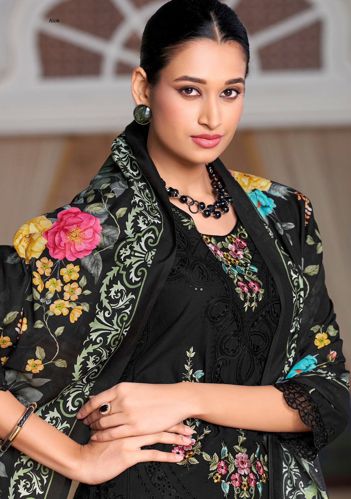 ताबीर एडिशन 18 ब्लैक स्पेशल आलोक कैम्ब्रिक लॉन कराची सलवार सूट निर्यातक अहमदाबाद