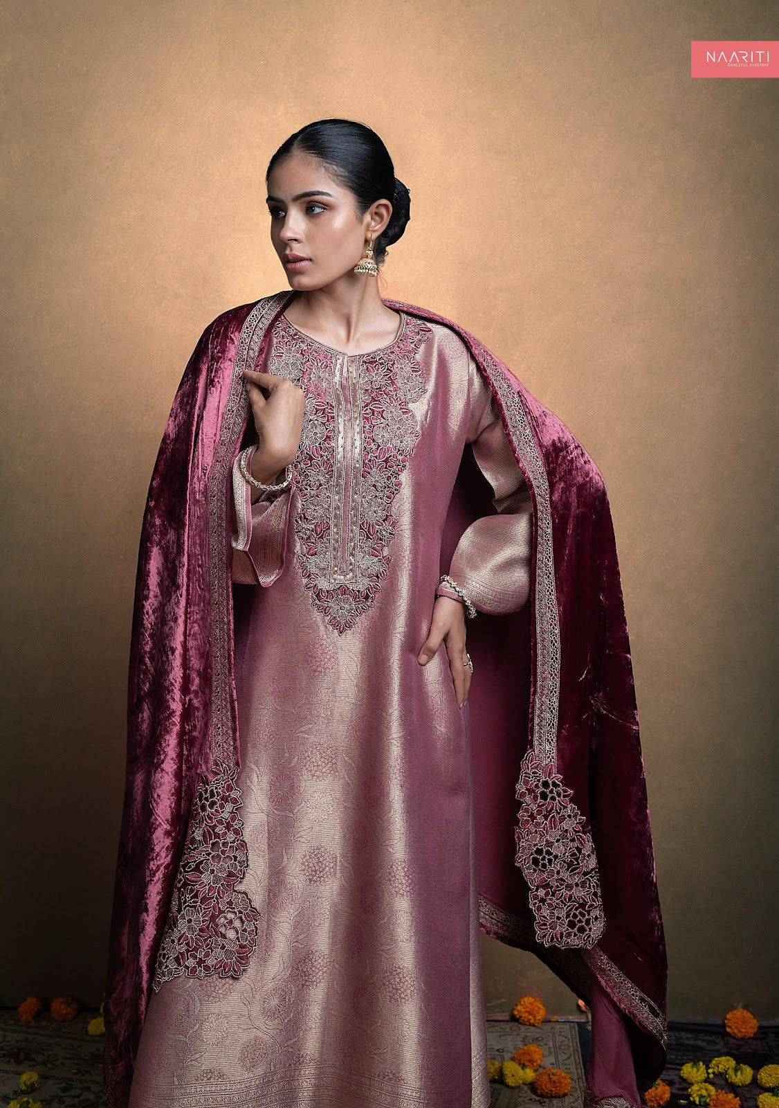 Taroob Naariti Velvet Suits Supplier Ahmedabad