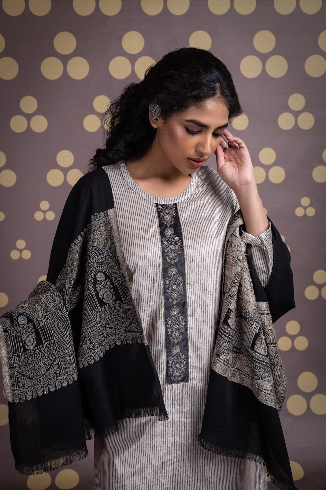 Tasmeer Naariti Velvet Suits Exporter Gujarat