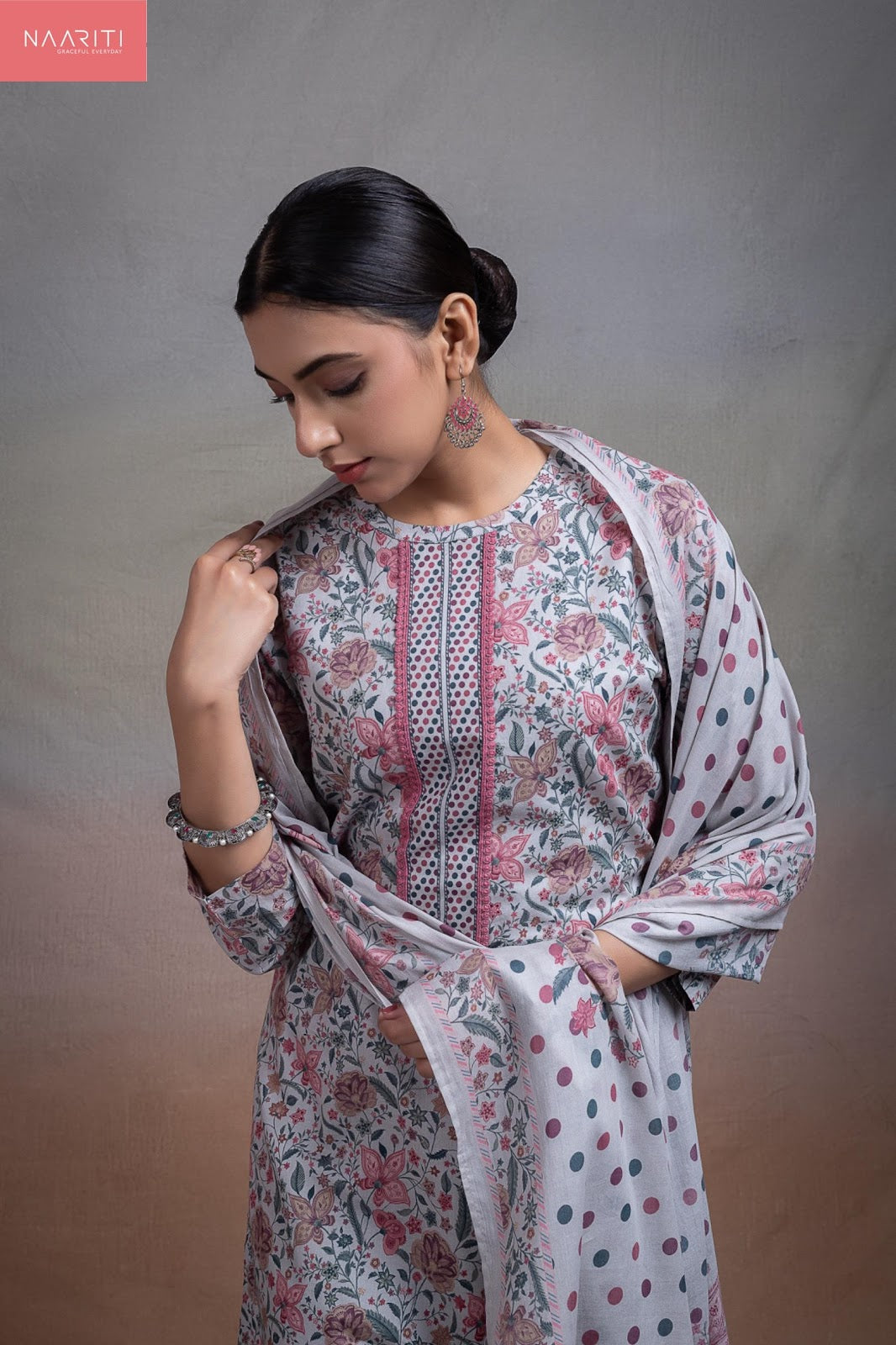 Teeza Naariti Lawn Cotton Pakistani Salwar Suits Supplier Ahmedabad
