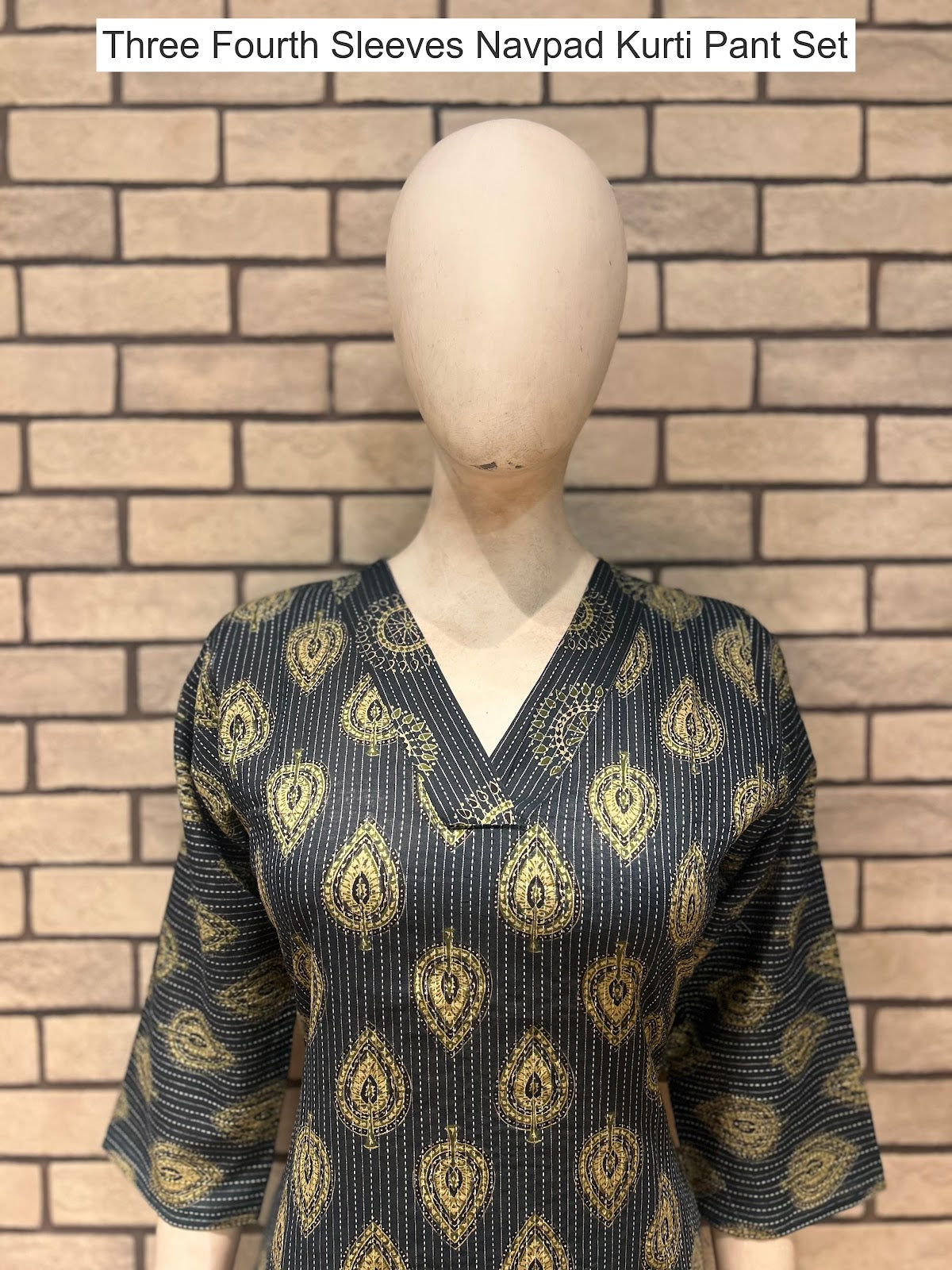 Three Fourth Sleeves Navpad Cotton Kurti Pant Set Exporter Gujarat