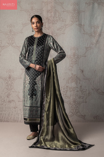Tuheer Naariti Velvet Suits Wholesale Rate