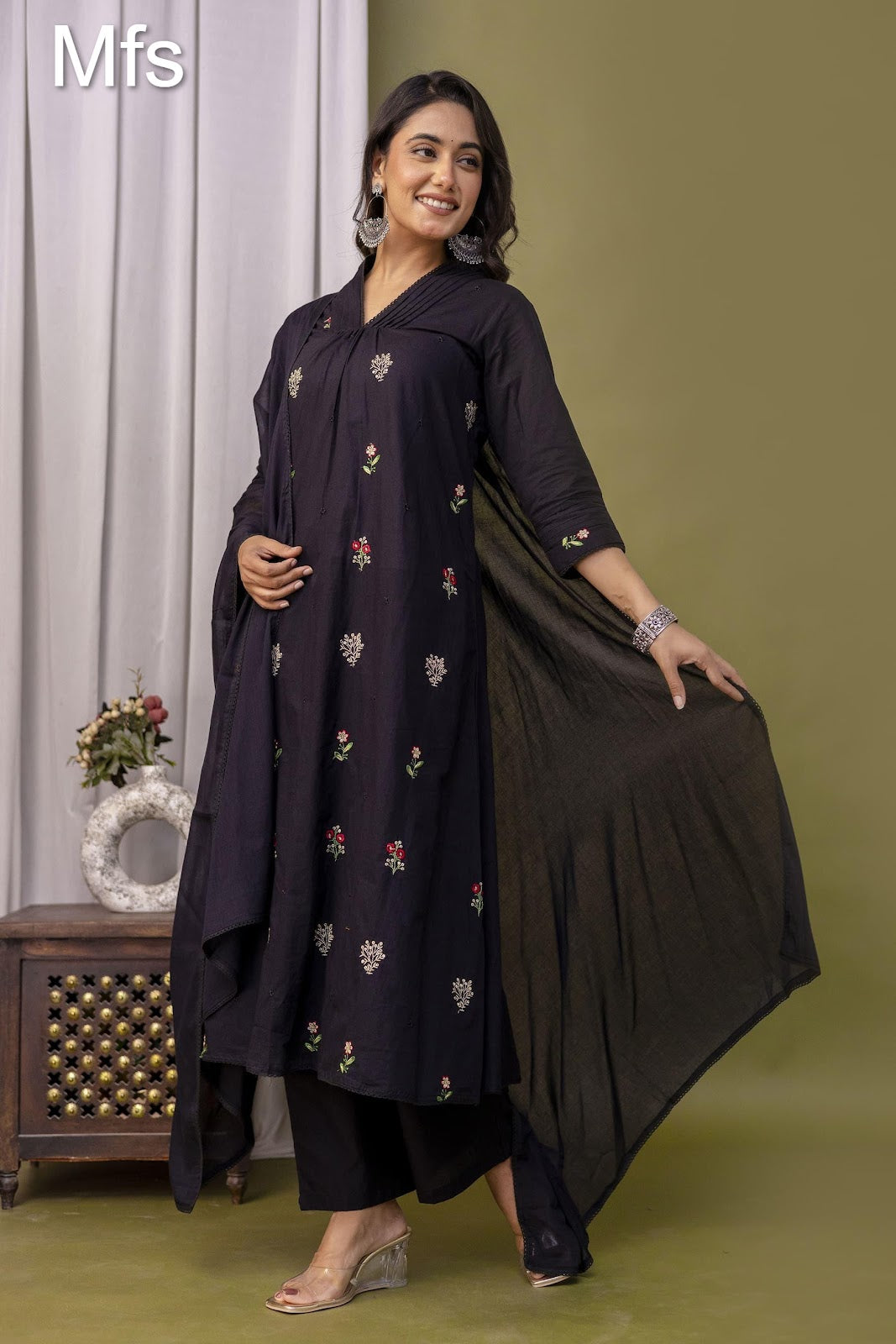 Unique Pattern Mfs 10 Colours Readymade Cotton Pant Suits Wholesaler