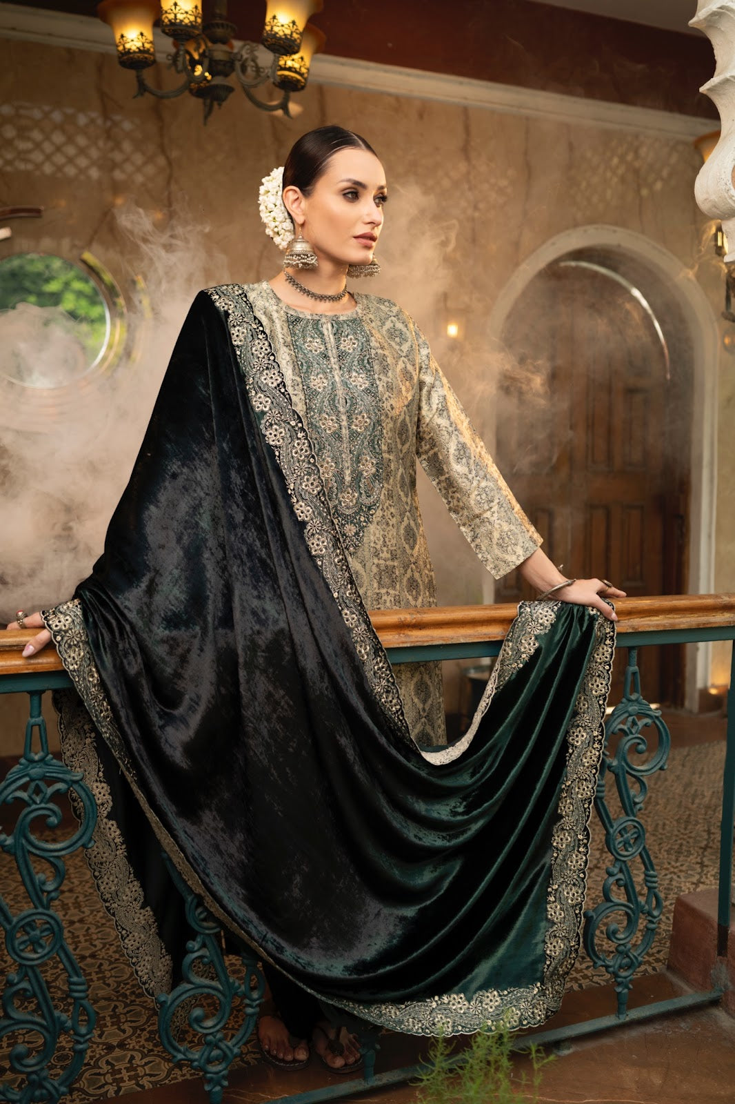 Unjaa Naariti Silk Velvet Suits Wholesale Price