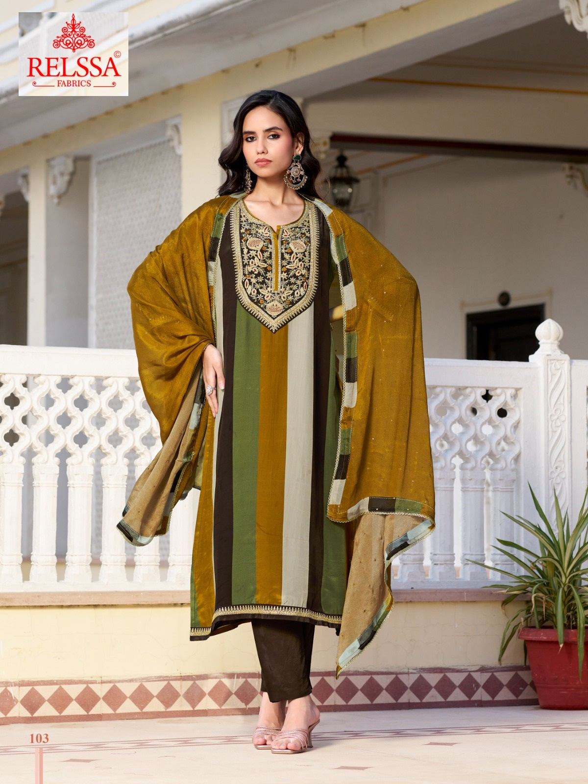 Vaadi Relssa Fabrics Natural Crape Pant Style Suits Wholesale Price
