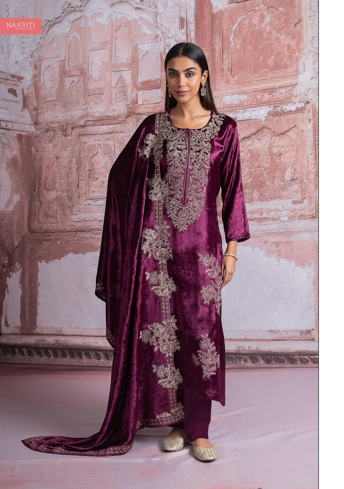 Vaazin Naariti Velvet Suits Wholesale Rate