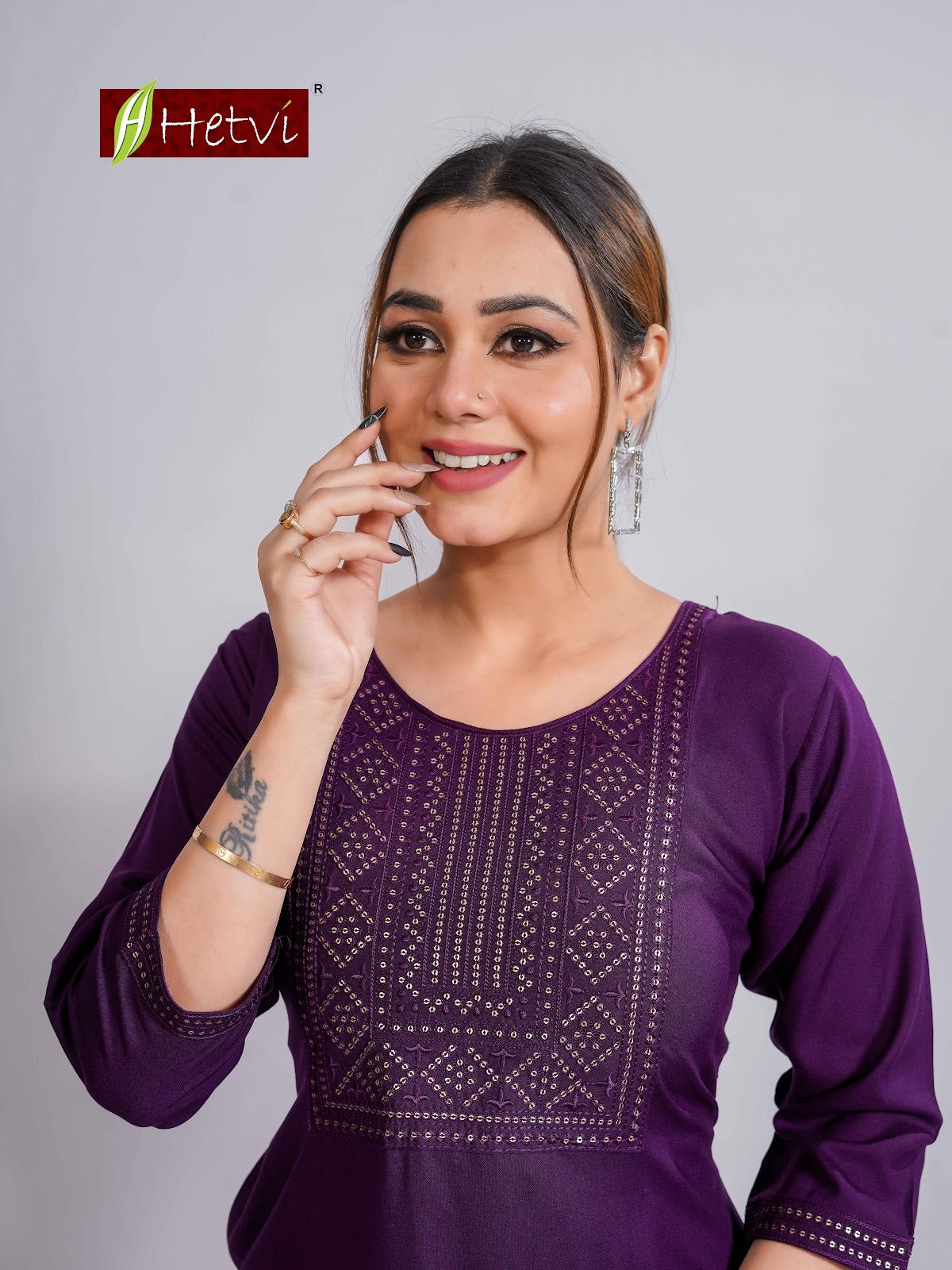 Vaibhavi Hetvi Reyon Long Kurtis Manufacturer Gujarat