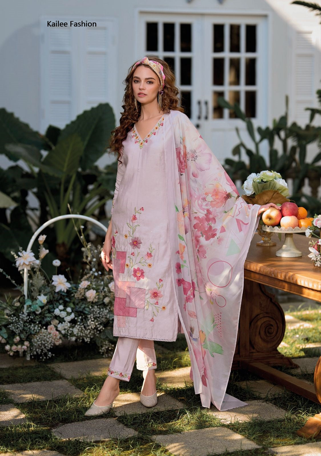 Voeux Kailee Fashion Viscose Readymade Pant Style Suits Wholesale