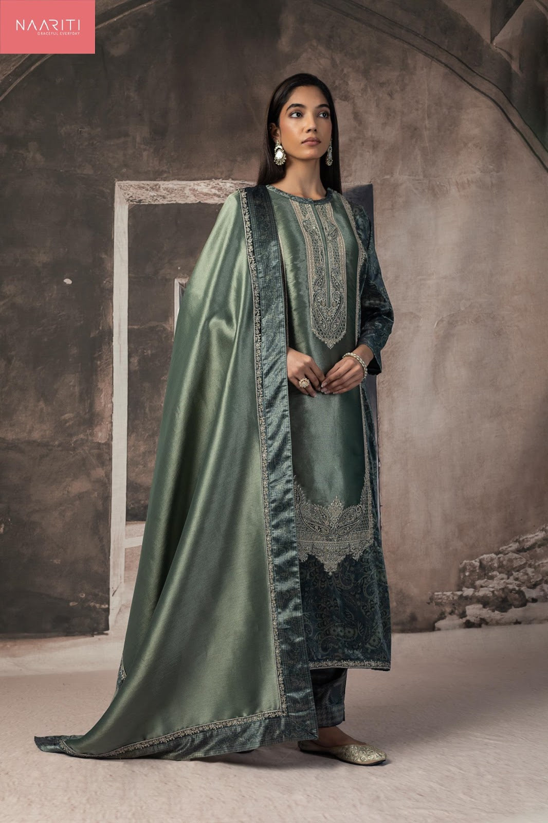 Wabi Naariti Velvet Suits Supplier India