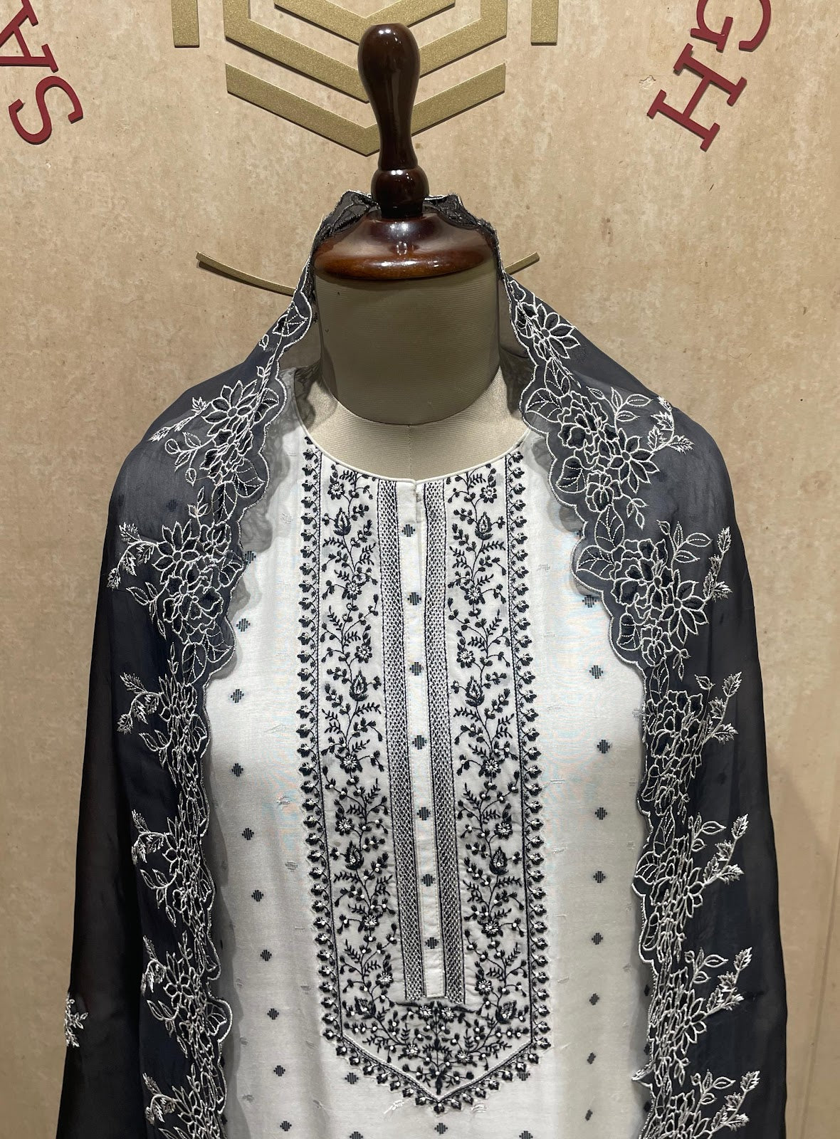 Yusra Naariti Muslin Pant Style Suits Wholesale Price