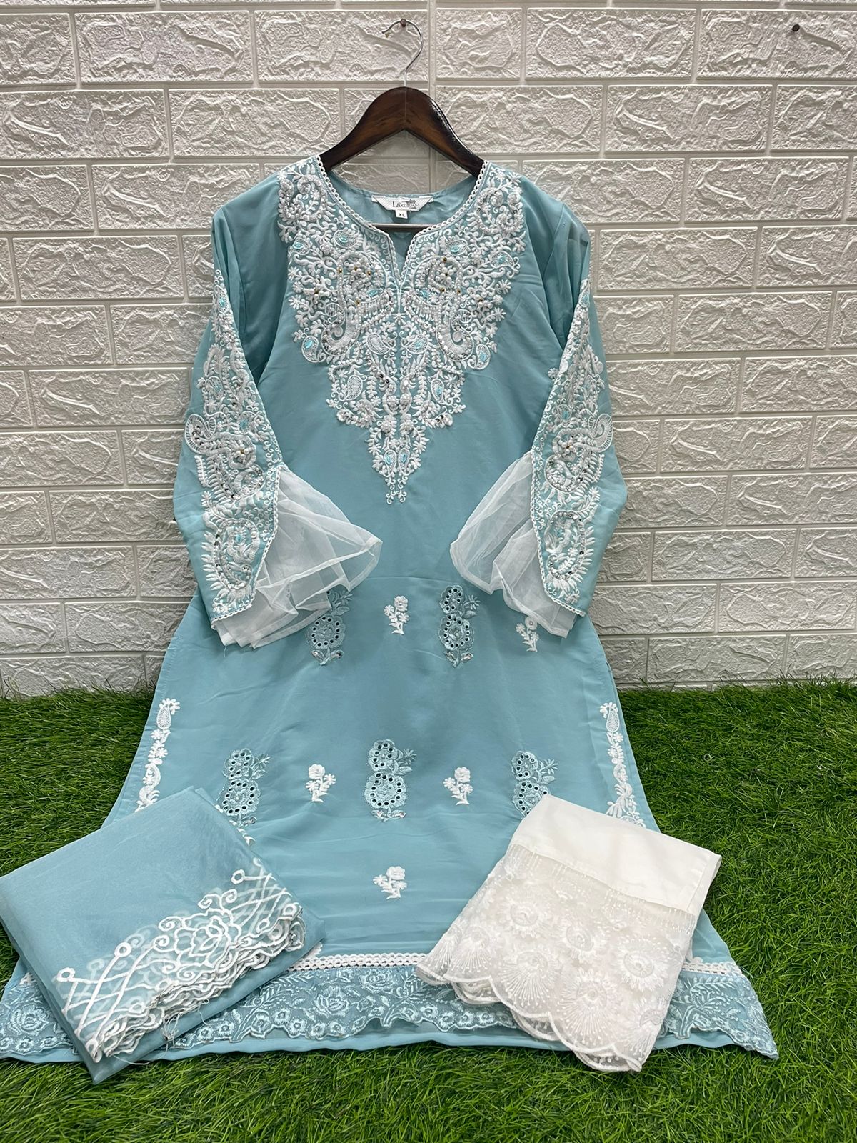 1283 Laxuria Trendz Georgette Pakistani Readymade Suits