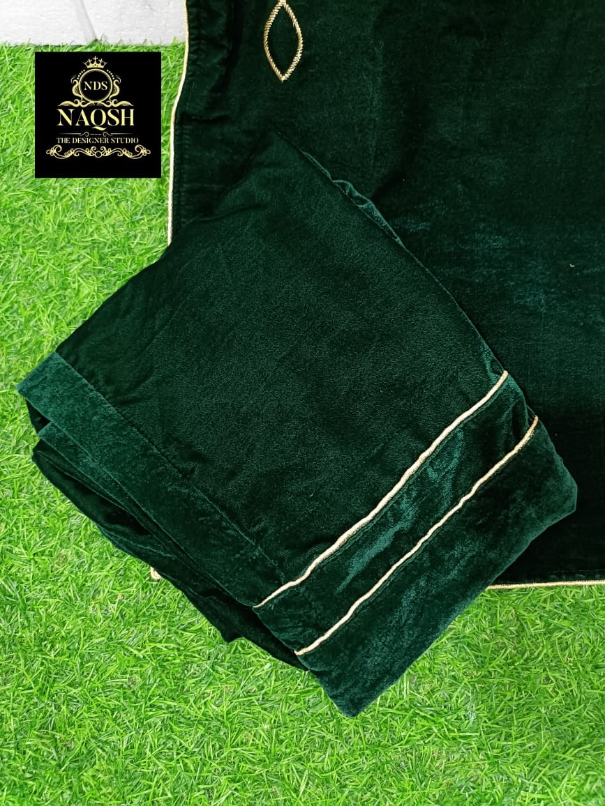 15008 Naqsh Velvet Kurti Pant Set