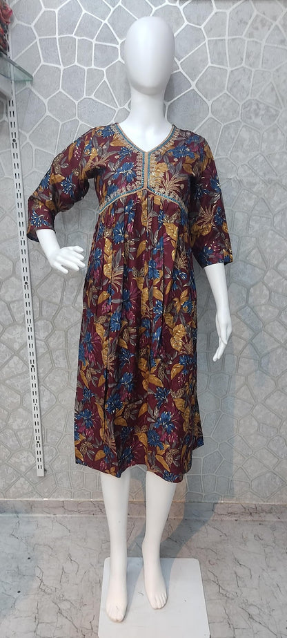 Aaliya Cut-0110 Khasiyat Rayon Knee Length Kurtis