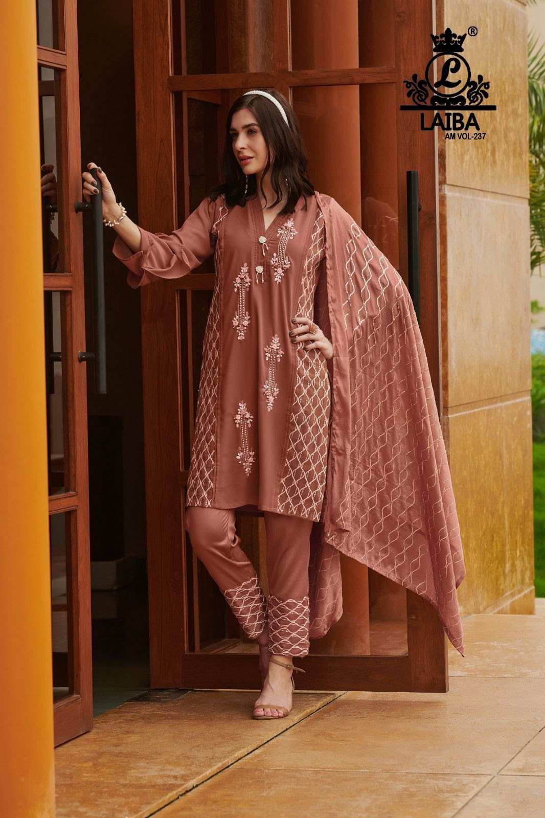 Am Vol 237 Laiba Georgette Pakistani Readymade Suits