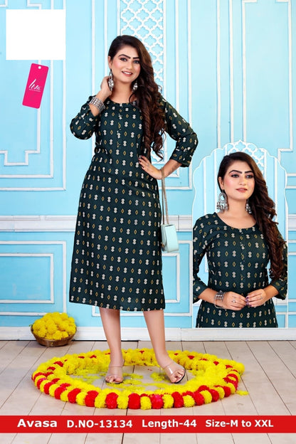Avasa-A Zoya Rayon Knee Length Kurtis