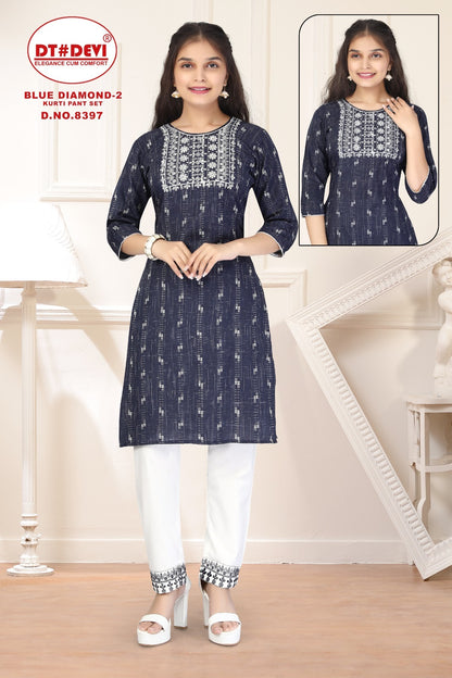 Blue Diamond-2-8397 Dt Devi Rayon Kurti Pant Set