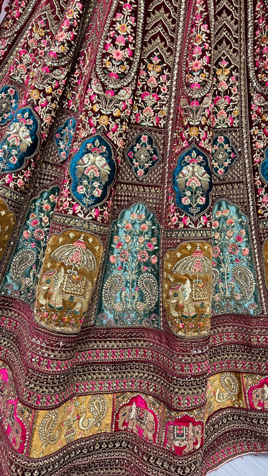 Meet Neha Pate @_nehapate, a Sabyasachi bride. Neha wears a beautiful  hand-embroidered velvet lehenga fro… | Sabyasachi lehenga bridal, Sabyasachi  bride, Sabyasachi