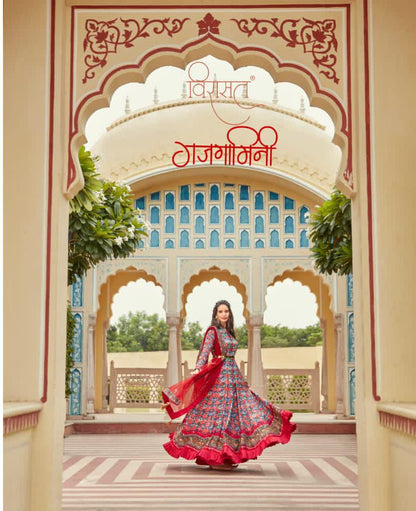 Gajgamini Virasat Dola Jacquard Gown Dupatta Set