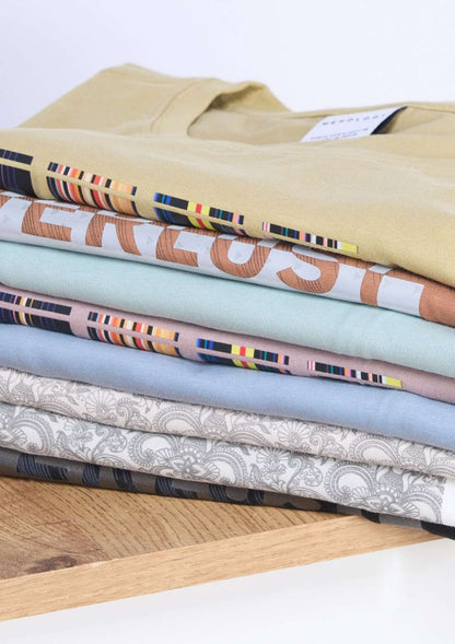 Iho E 28 Menology Mens Tshirts