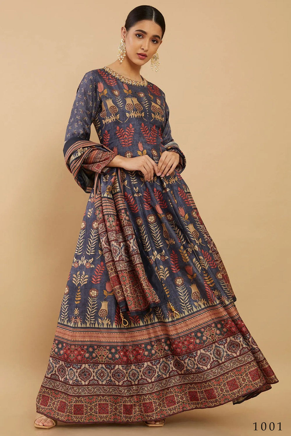 Kalishta Alfaaz Silk Gown Dupatta Set