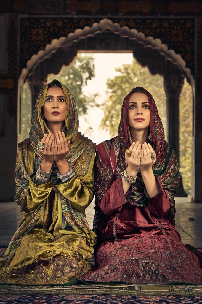 Sajda Aiqa Velvet Suits