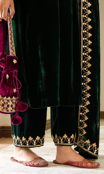 Suhana Afsana Readymade Velvet Suits