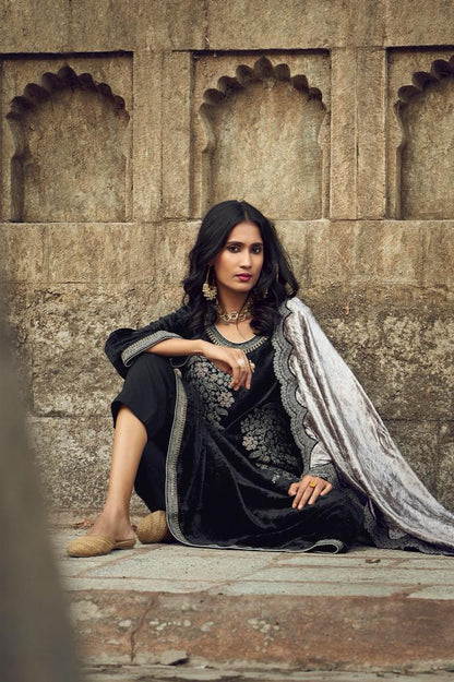 Swag Se Swagat Aiqa Velvet Suits