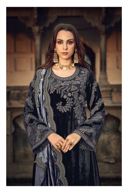 Swag Se Swagat Aiqa Velvet Suits