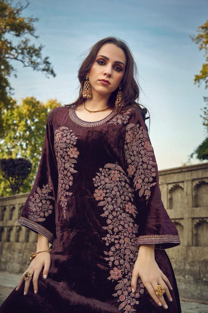 Swag Se Swagat Aiqa Velvet Suits