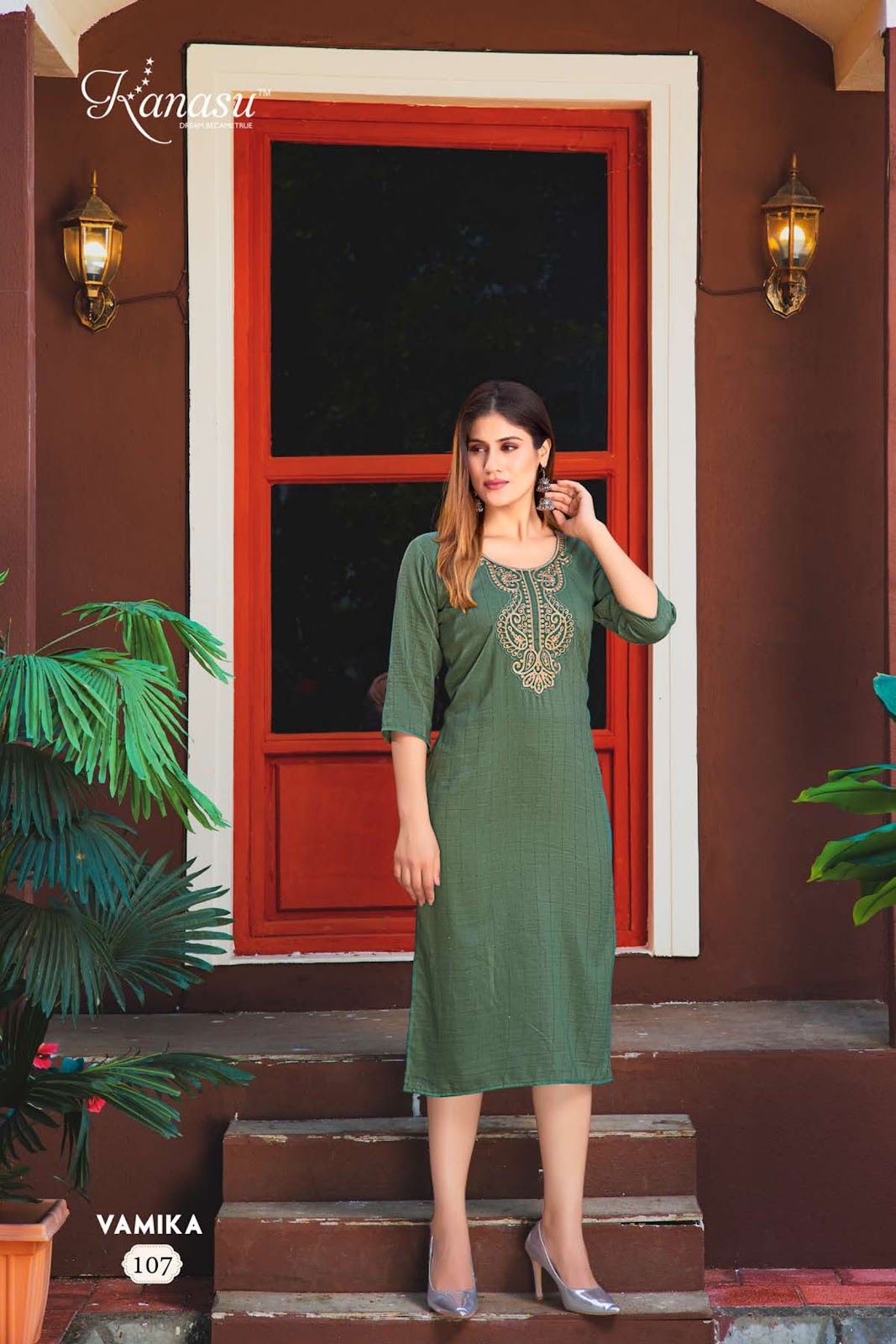 Vamika Kanasu Chinon Knee Length Kurtis