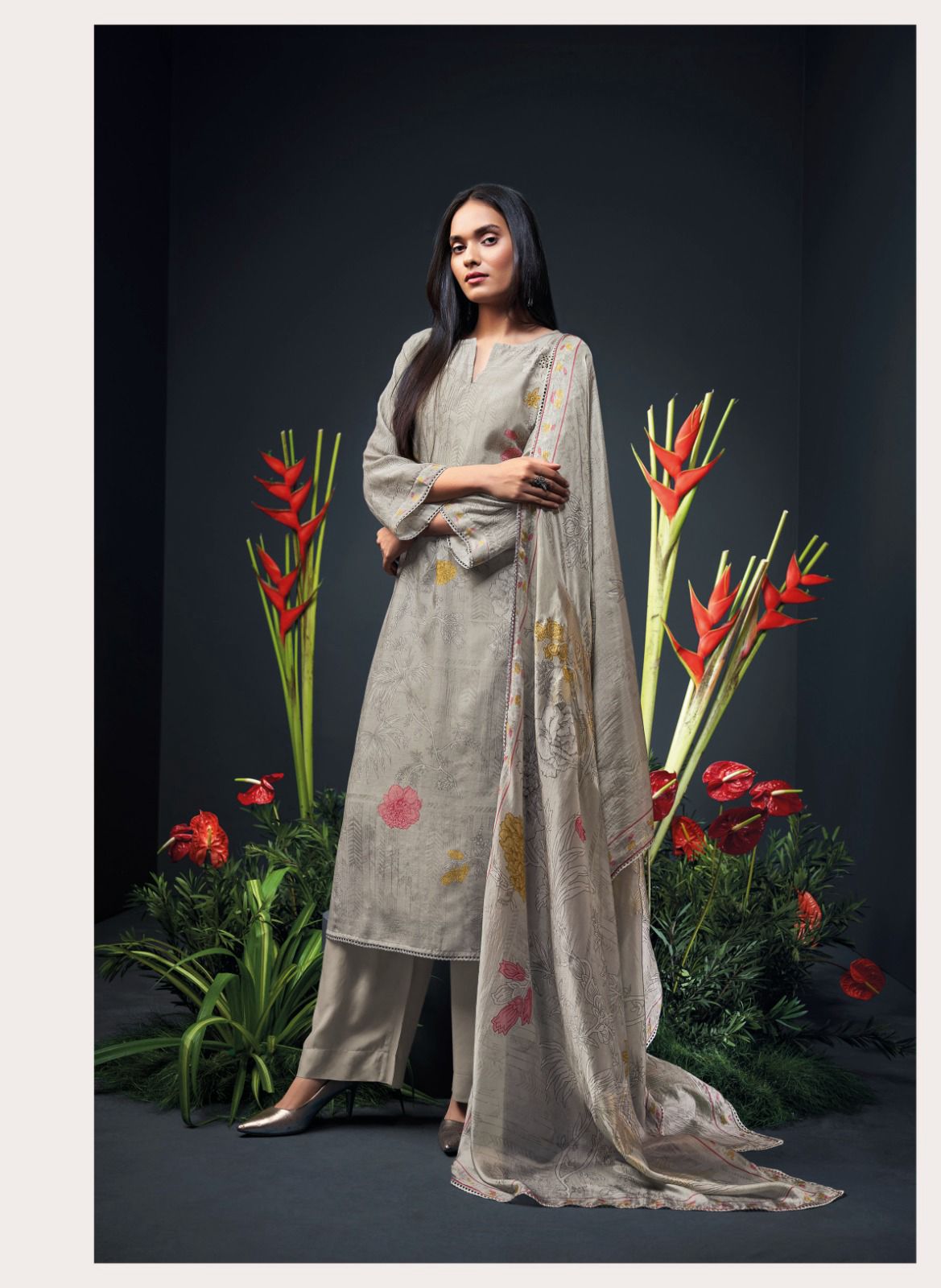 カンタベリー Zanera Ganga Bemberg Silk Plazzo Style Suits – Kavya Style Plus